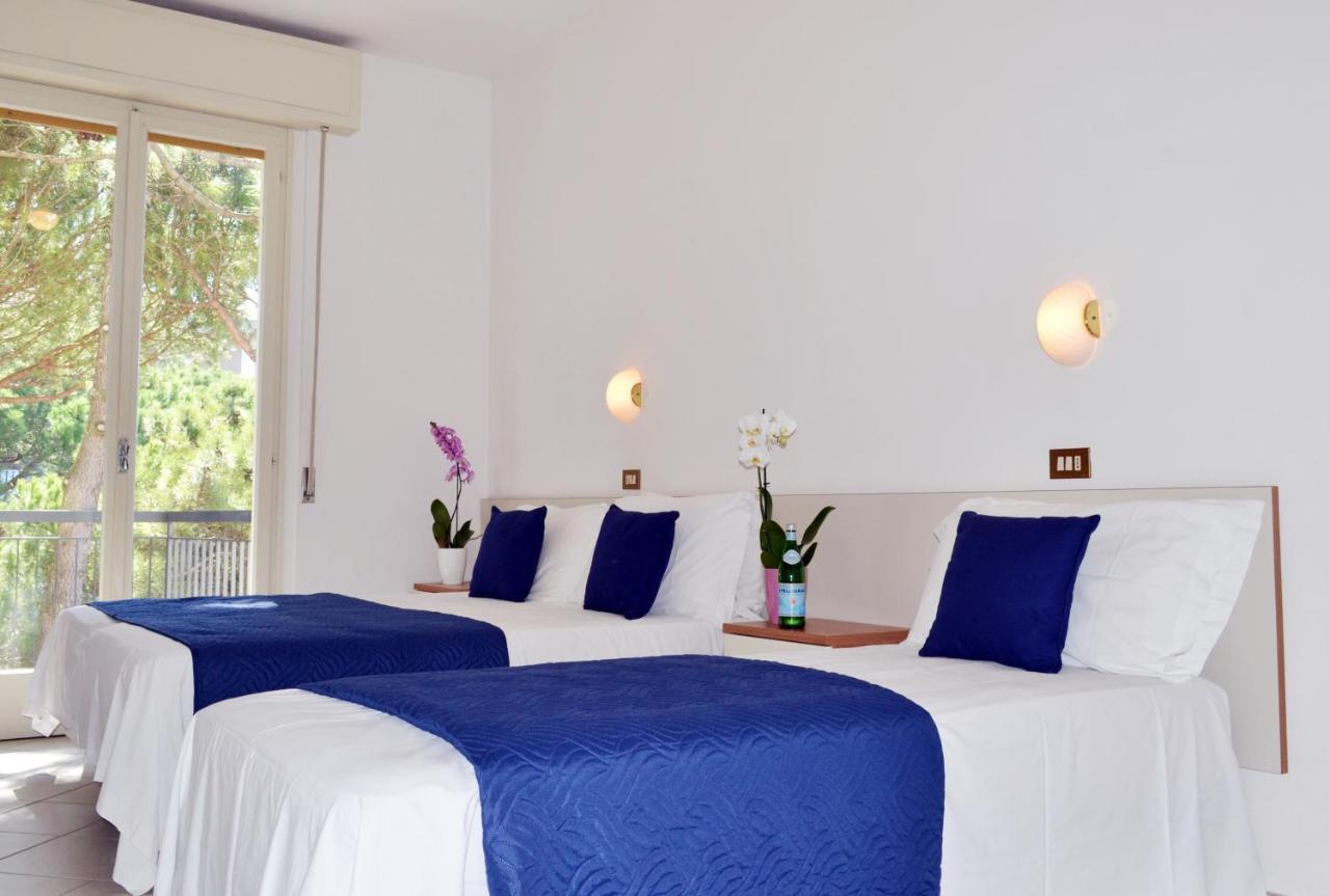 Hotel Elefantino Grey - Free Breakfast & Brunch Until 13-00 - Vicinissimi A Mirabilandia Milano Marittima Bagian luar foto