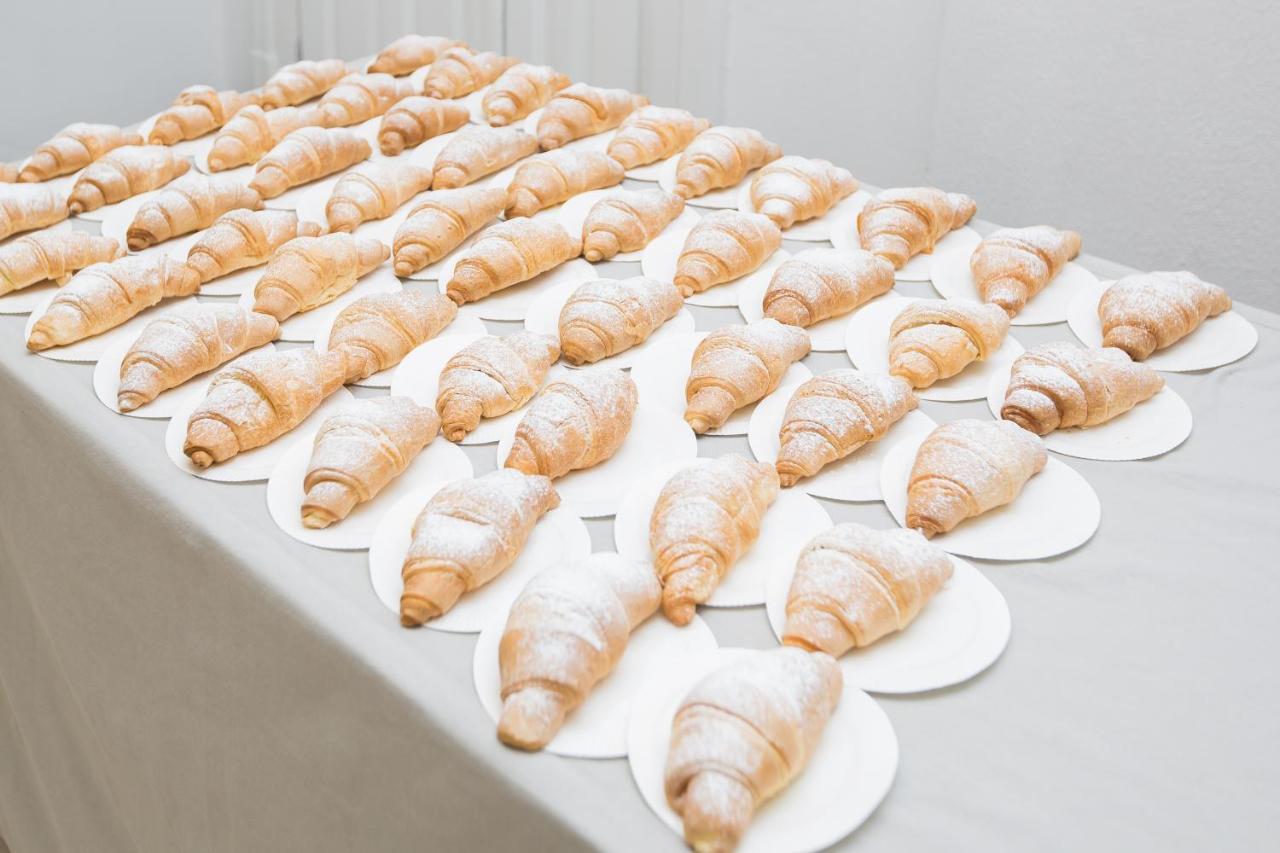 Hotel Elefantino Grey - Free Breakfast & Brunch Until 13-00 - Vicinissimi A Mirabilandia Milano Marittima Bagian luar foto